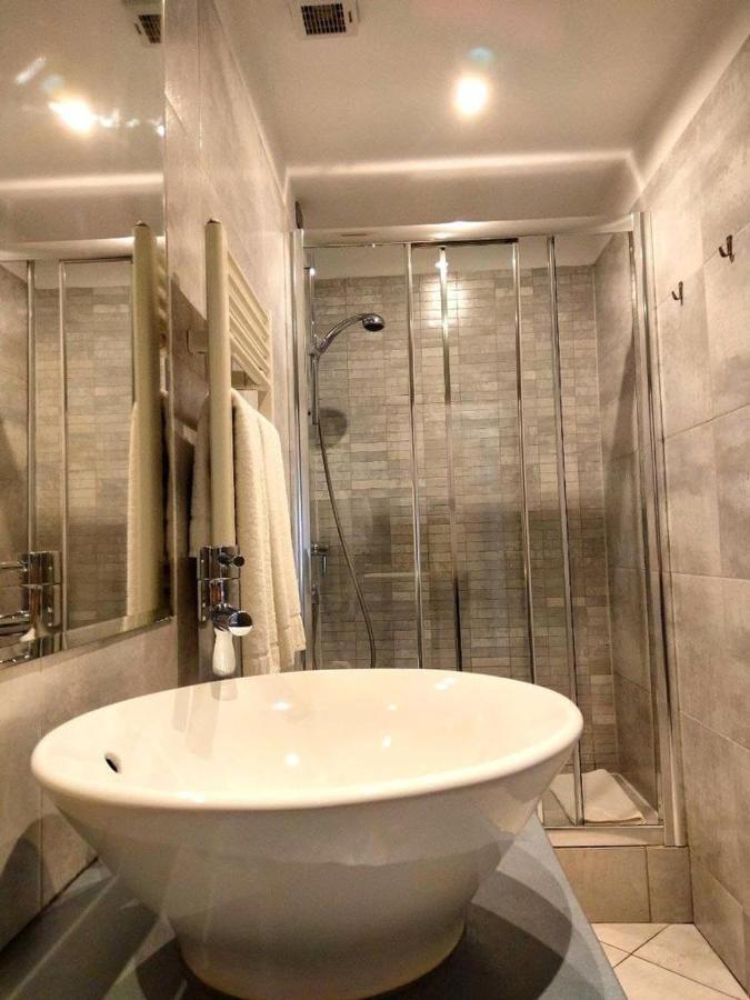 Classic Single Room