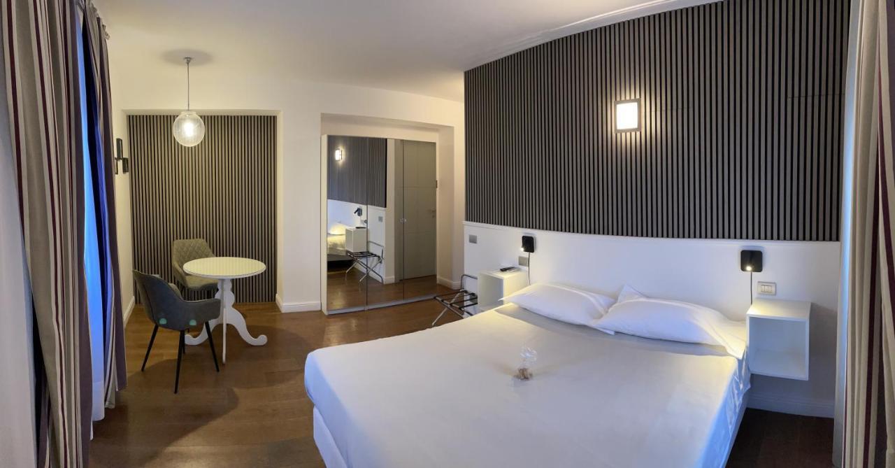 Double Room Lake View