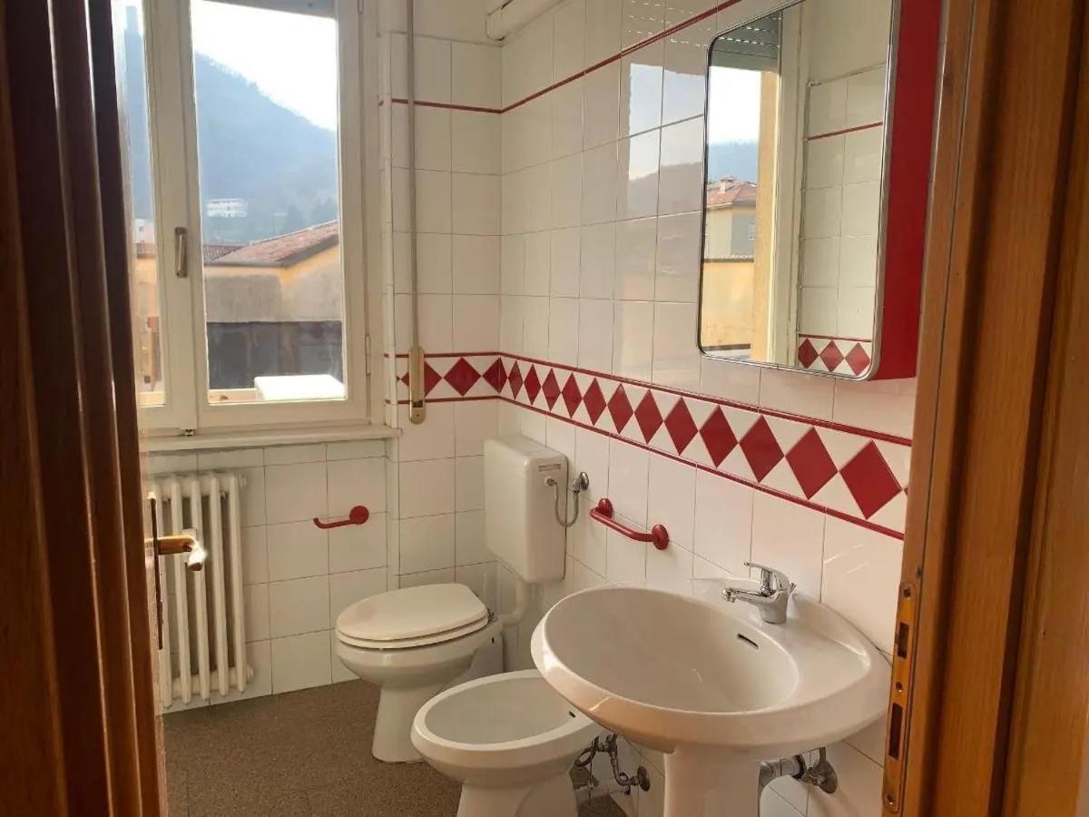 Camera Matrimoniale Standard con Bagno in Comune