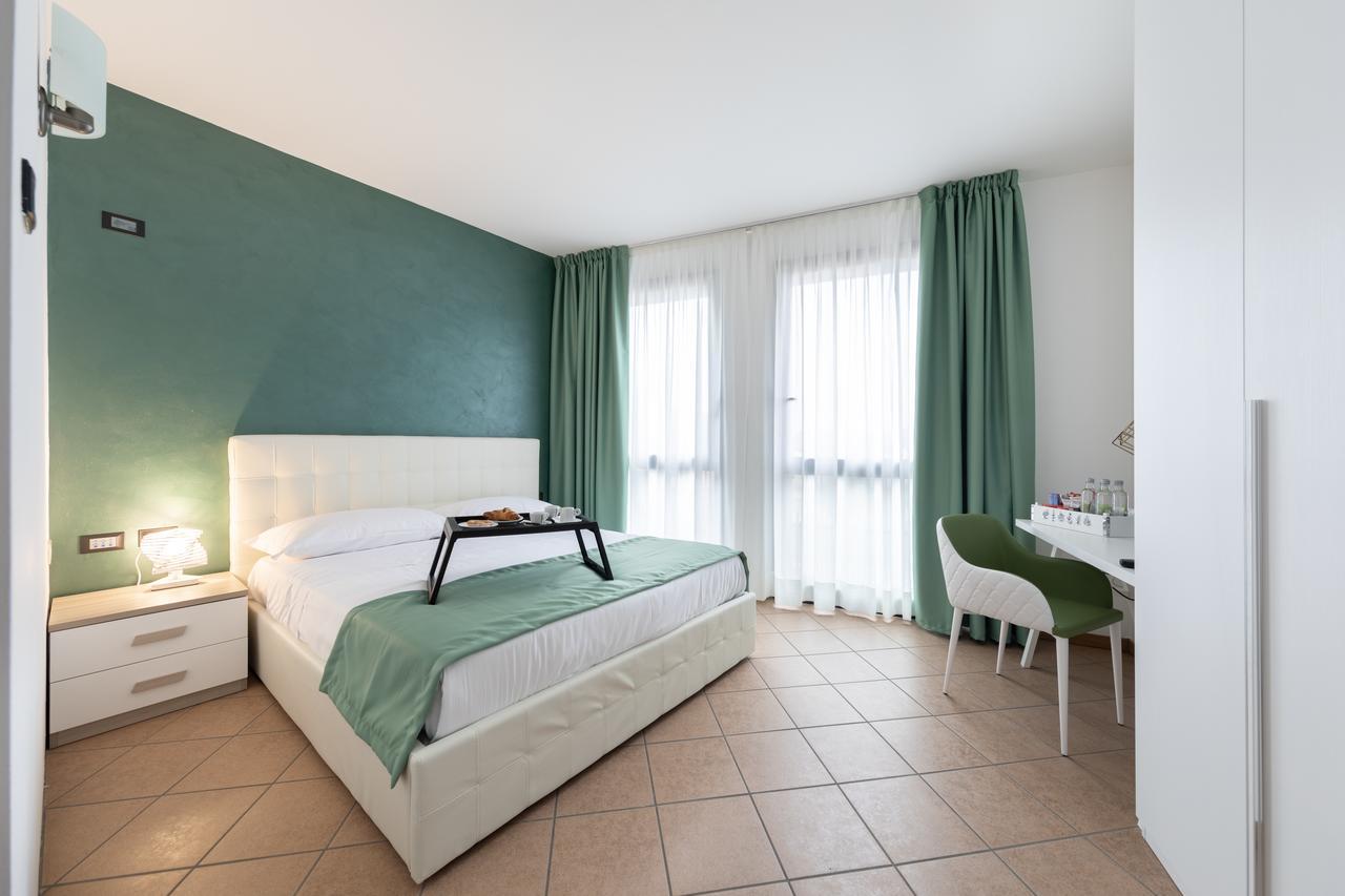 Double Room,662792703:JPEG