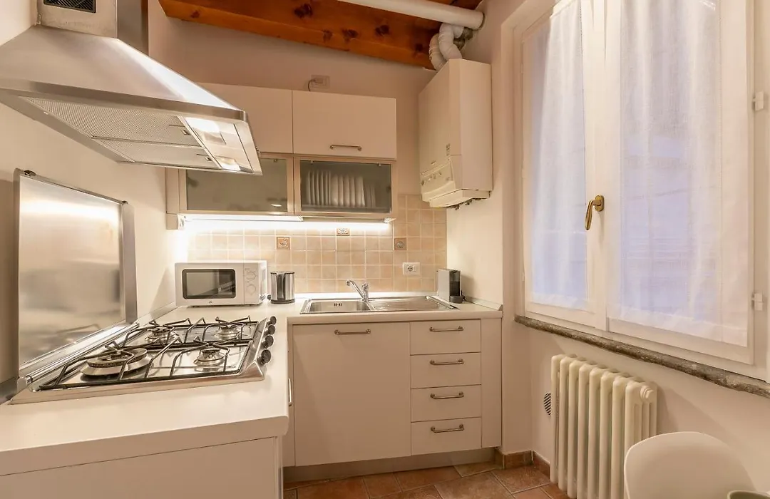 Via 5 Giornate 13 - Apartment-1
