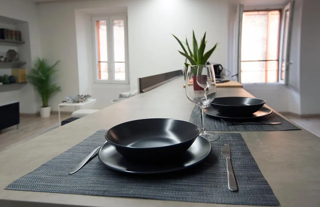 Larius Apartment-1