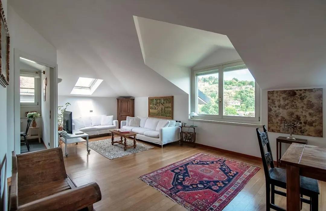 I D'A Charming Penthouse - Lake View- Como- House-130 Mt-2 Double Bedrooms And 2 Double Bathrooms A Spacious Living Room-Full Equipped Kitchen-Private Garden And Terrace-Private Covered Parking-1