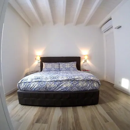Como Flats-2