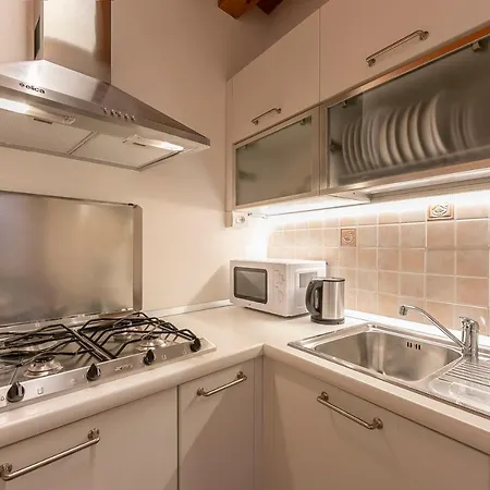 Via 5 Giornate 13 - Apartment-2