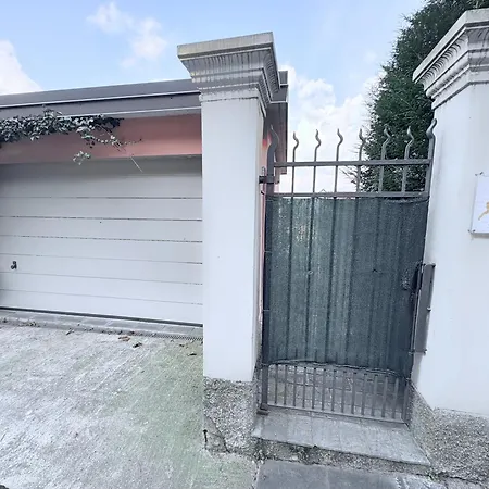 I D'A Charming Penthouse - Lake View- Como- House-130 Mt-2 Double Bedrooms And 2 Double Bathrooms A Spacious Living Room-Full Equipped Kitchen-Private Garden And Terrace-Private Covered Parking-3