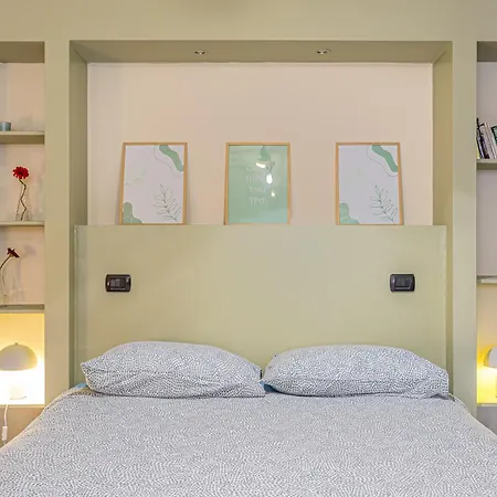 Appartamento Aleph With Private Parking, Next Train Station-3